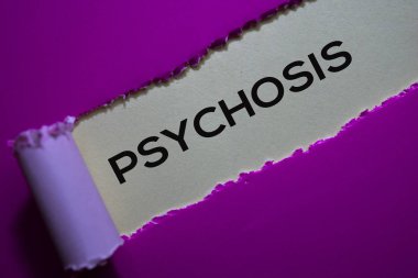 Yırtık kağıda yazılmış psikoz metni