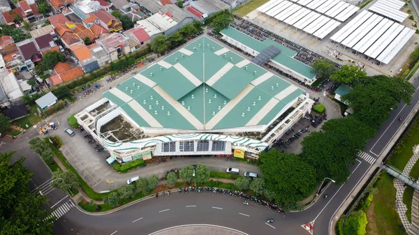Letecký pohled. Aeon Mall Jakarta Garden City, Aeon je největší nákupní centrum ve východní Jakartě. — Stock fotografie