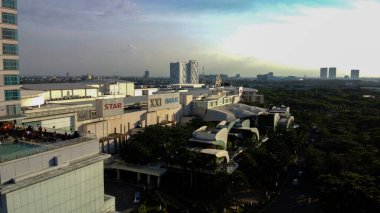 Bekasi, Batı Java, Endonezya - 10 Şubat 2020: Hava Çekimi. Xxi Imax Stüdyosu. Imax, daha büyük boyutlardaki görüntüleri görüntüleyebilen bir film projeksiyonudur. Bekasi 'nin Özet Alışveriş Merkezi' nde yer almaktadır.