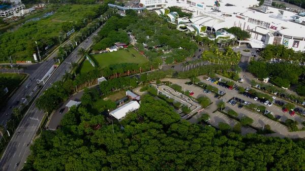 Bekasi, Java occidental, Indonésie - 10 février 2020 : AERIAL SHOT. XXI IMAX Studio. IMAX est une projection de film qui a la capacité d'afficher des images d'une plus grande taille. Situé dans le centre commercial Summarecon de Bekasi — Photo