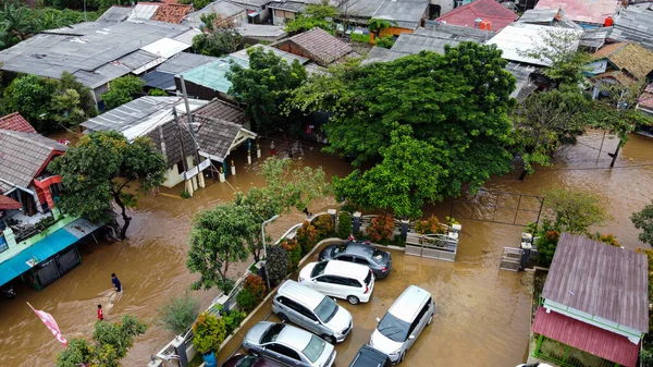空中波夫视图对洪水的描述 在印度尼西亚贝卡西发生大规模自然灾害后造成的破坏 — 图库照片