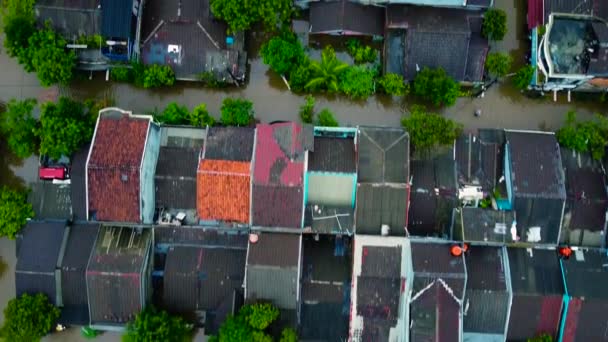 압축기는 홍수의 묘사를 보여준다 대규모 자연재해가 황폐화 되었습니다 해상도 비디오 — 비디오