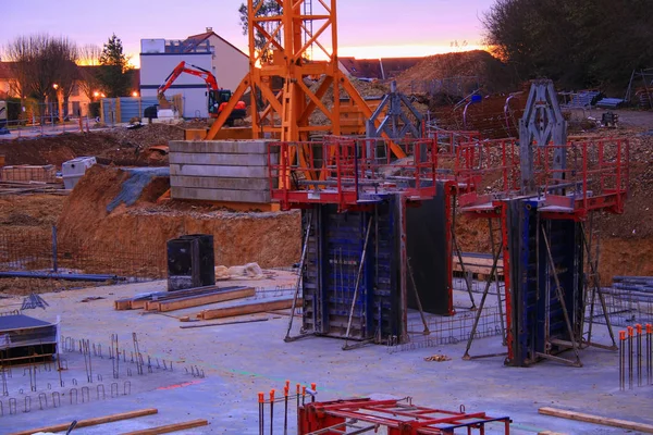 Fundação Canteiro Obras Equipamento Construção Industrial Com Guindaste Tampas Concreto — Fotografia de Stock