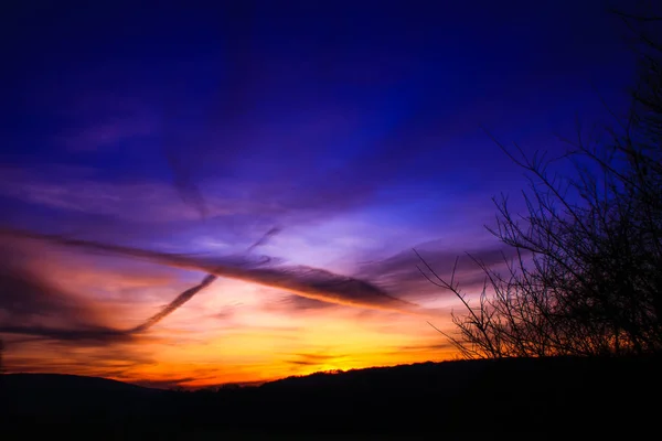 Beautiful Multicolored Sunset Cumulonimbus Very Colorful Stratus Dramatic Sky Sun — 스톡 사진