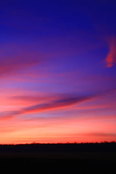 Nubes Muy Coloridas Cielo Dramático Romántica Puesta Sol Campo Hermoso — Foto de Stock