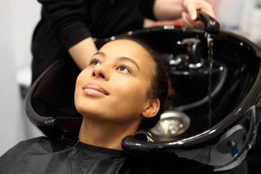 Saç Bakımı salon içinde.