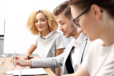 Proje üzerinde çalışma grubu.