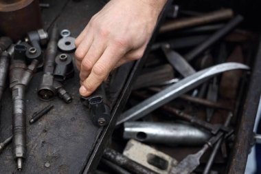 Garaj, usta kaldırıldı.