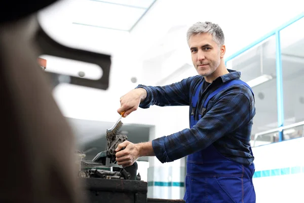 Regeneração das peças do motor . — Fotografia de Stock