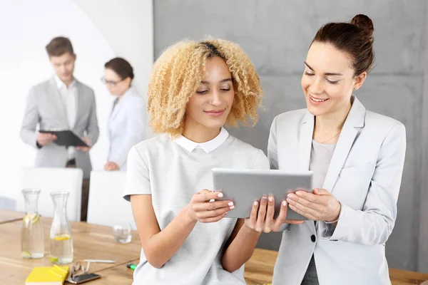 Trabalho em equipe, sucesso nos negócios — Fotografia de Stock