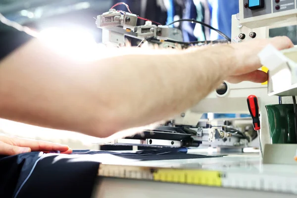 Overlock. Sewing machine. — Stock Photo, Image