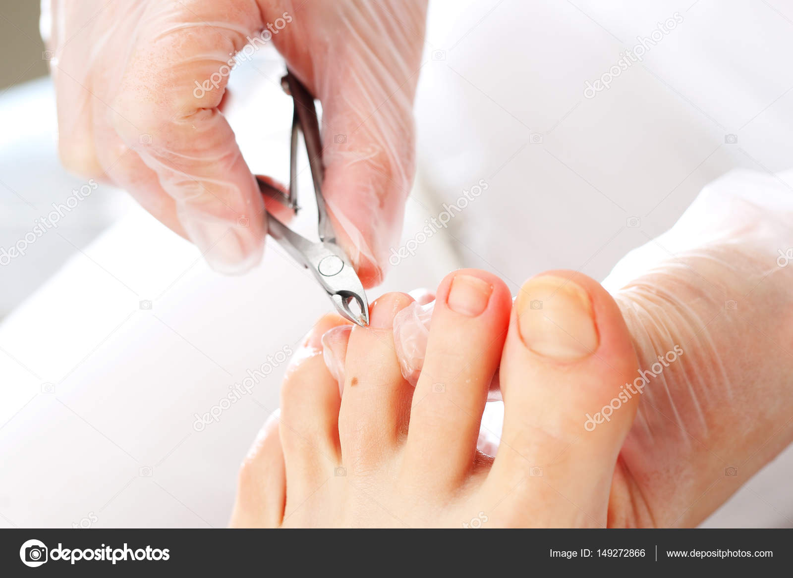 Pedicure, nail clipping. — Stock Photo © robertprzybysz 149272866
