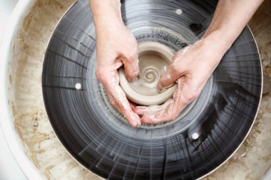 Çanak çömlek. Seramik. Seramik atölyesi.