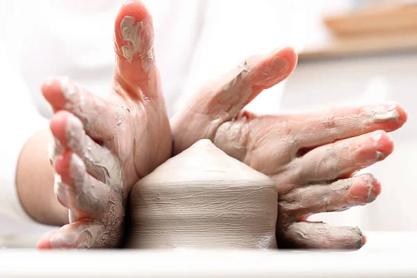 Working on a potter's wheel. — Stock Photo, Image