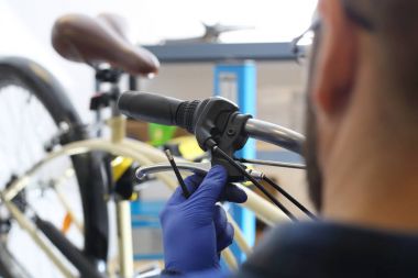 Bisiklet Servisi, zincir konut gevşeterek 