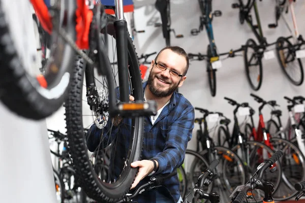 Cykelaffär cykel salong. — Stockfoto