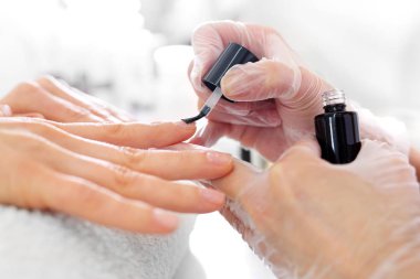 Resim çivi. doğal manikür