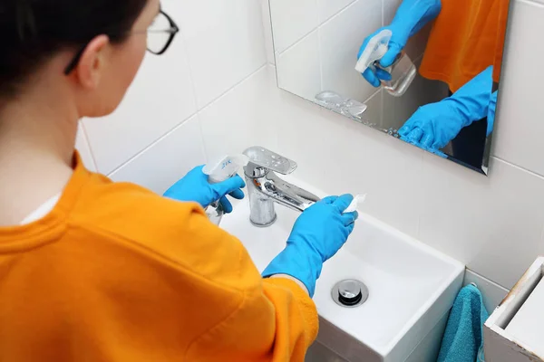 Bathroom Disinfection Cleaning House Woman Washes Bathroom Sink — Stock Photo, Image