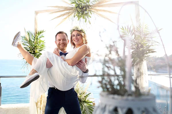 Casamento Praia Jovem Casal Uma Cerimônia Casamento — Fotografia de Stock