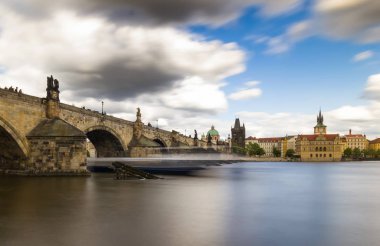 Prag Charles Köprüsü