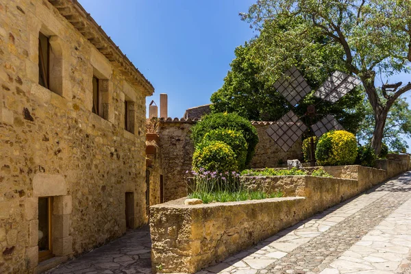 De middeleeuwse stad Pals in Catalonië, Spanje — Stockfoto