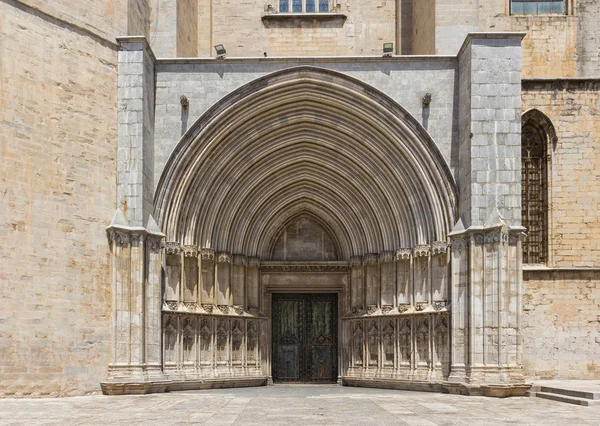Girona katedral girişinde