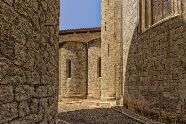 Alte straßen in girona — Stockfoto