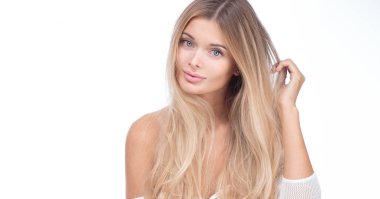 şehvetli sarışın kadın kılığında.