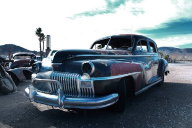 Paslı eski araba, California.