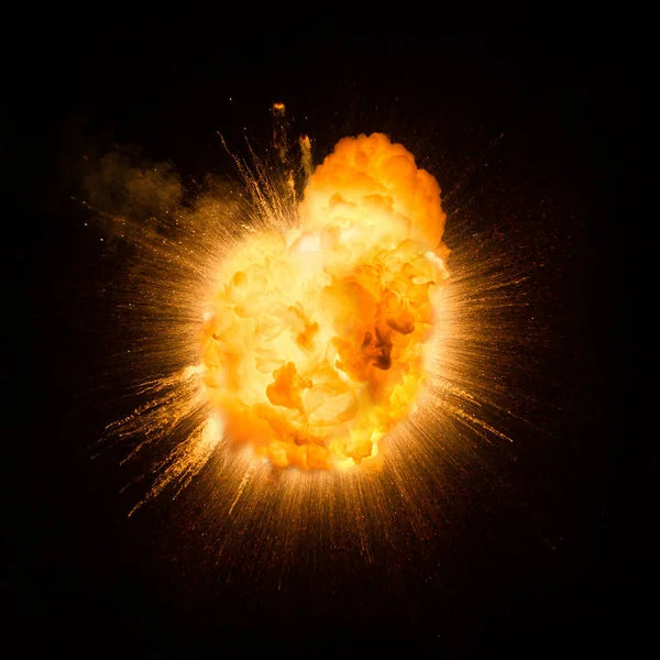 Realistisk eldig explosion över en svart bakgrund — Stockfoto