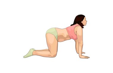 Çalışan kilolu bir kadının yan görünüş portresi. Yoga minderinin arkasını tekmeliyor. Genç şişman kadın spor salonunda jimnastik yapıyor.