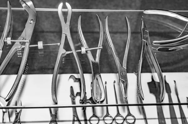 Různé chirurgické nástroje — Stock fotografie