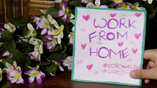 Trabalho Casa Durante Coronavírus Covid Cartaz Com Flores Multi Coloridas — Vídeo de Stock