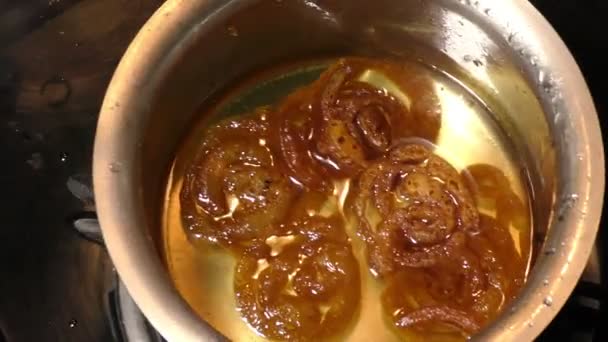 Dipping Fried Jalebi Sweet Liquid Sugar Chasni Utensil Waiting Absorb — Stock Video
