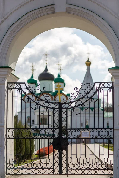 Ascension Pechersky Kloster Soligt Molnigt Väder Med Vita Väggar Nizjnij — Stockfoto