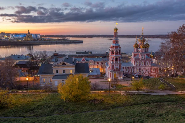 Kyrkan Katedralen Den Välsignade Jungfrun Nizhny Novgorod Mot Bakgrund Vacker — Stockfoto