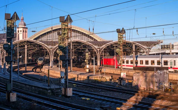 Κολωνία, Γερμανία - 19 Ιανουαρίου 2017: Ο κεντρικός σιδηροδρομικός σταθμός της πόλης. — Φωτογραφία Αρχείου