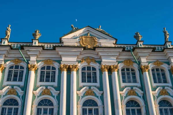 Palazzo d'Inverno, San Pietroburgo, Russia Frammento dell'edificio . — Foto Stock