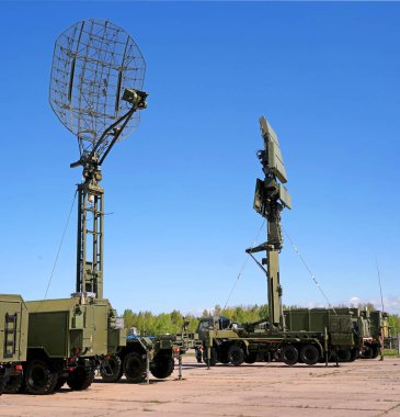 Pushkin, Rusya - 5 Haziran 2017: Askeri mobil radar istasyonu.