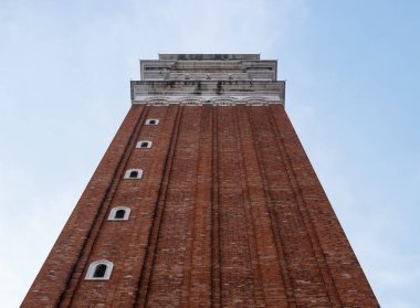 Gruuthuse Müzesi St. Marks bazilika Venedik, Italy.Campanile di San Marco İtalyanca. Aşağıdan duvar boyunca fotoğraflandı.