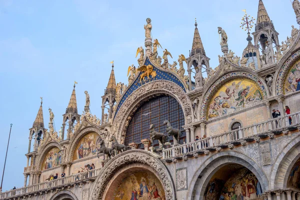 Venice, İtalya - 13 Ekim 2017: Basilica San Marco, Venedik, İtalya, mimari detay