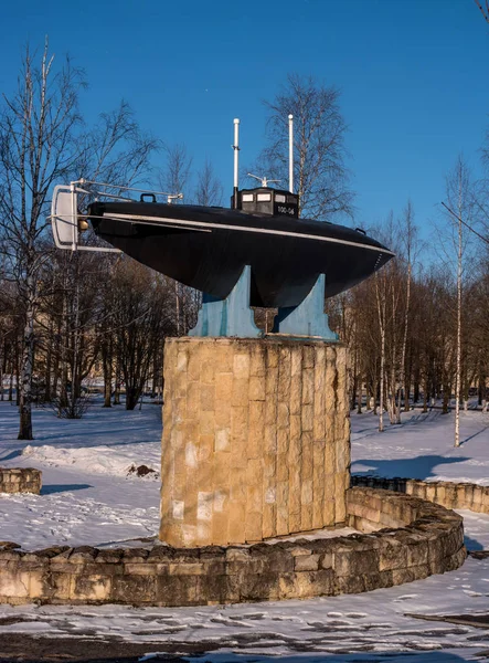 Gatchina, Russia - March 27, 2018: Monument of the first Russian submarine. — Stock Photo, Image