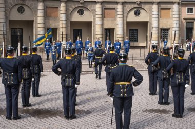Stockholm, İsveç - 1 Mayıs 2019 Stockholm Kraliyet Sarayı Kraliyet Muhafızları Töreni