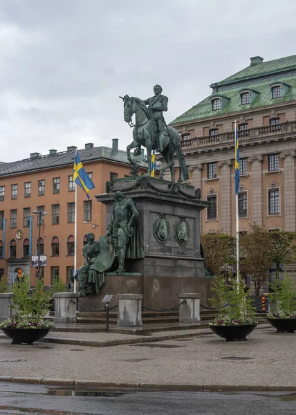 Stockholm, Sweden - May 1, 2019: Equestrian statue of King Gustav II Adolf at the Gustav Adolfs Square in central Stockholm — Stock Photo, Image