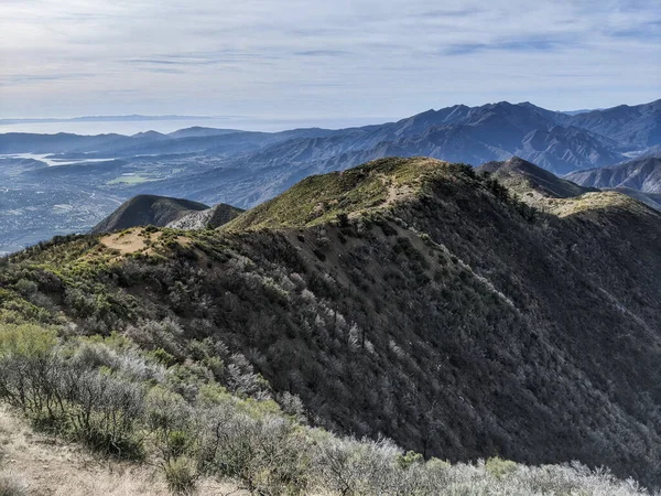 Molnig Himmel Över Torra Oländiga Bergen Ojai Dalen — Stockfoto