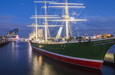Hamburg Almanya - 05 Ağustos 2017: Hamburg Limanında Rickmer Rickmers