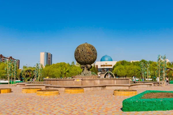 Nur-Sultan Tsvetochnyy Üzgün 105 — Stok fotoğraf