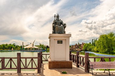 Dushanbe Bayrak Parkı 14