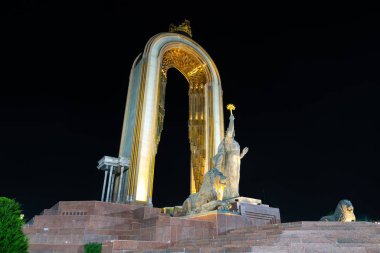 Dushanbe Ismoil Somoni Heykeli 115