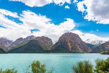 Sughd Iskanderkul Gölü 09